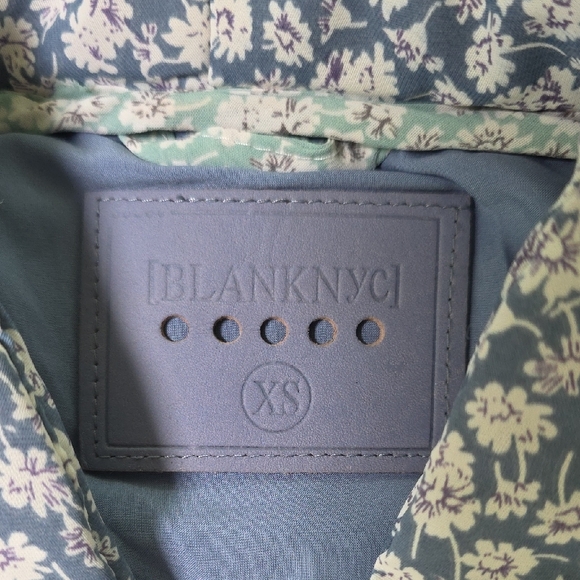 Blank NYC Floral Puff Light Jacket - Blue, Pink, and Gray Size XS - Picture 2 of 15